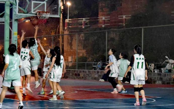 03ED4565CDFCDD2C2F322EEB6DBE61D0